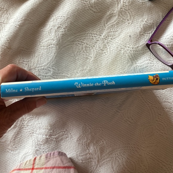 Winnie -the-Pooh Hardcover Collectible Book - Picture 7 of 9